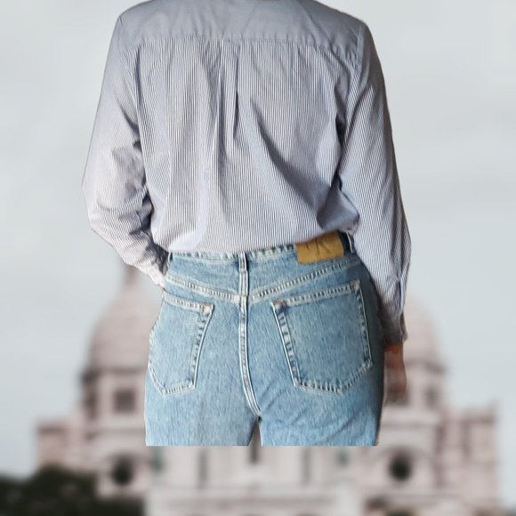 Calvin Klein Easy Fit Ladies Jean - Size 14 - Double Stone Washed - 32" Inseam - Picture 5 of 8